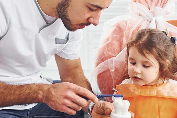 Pediatric and Geriatric Dentist in Avondale
