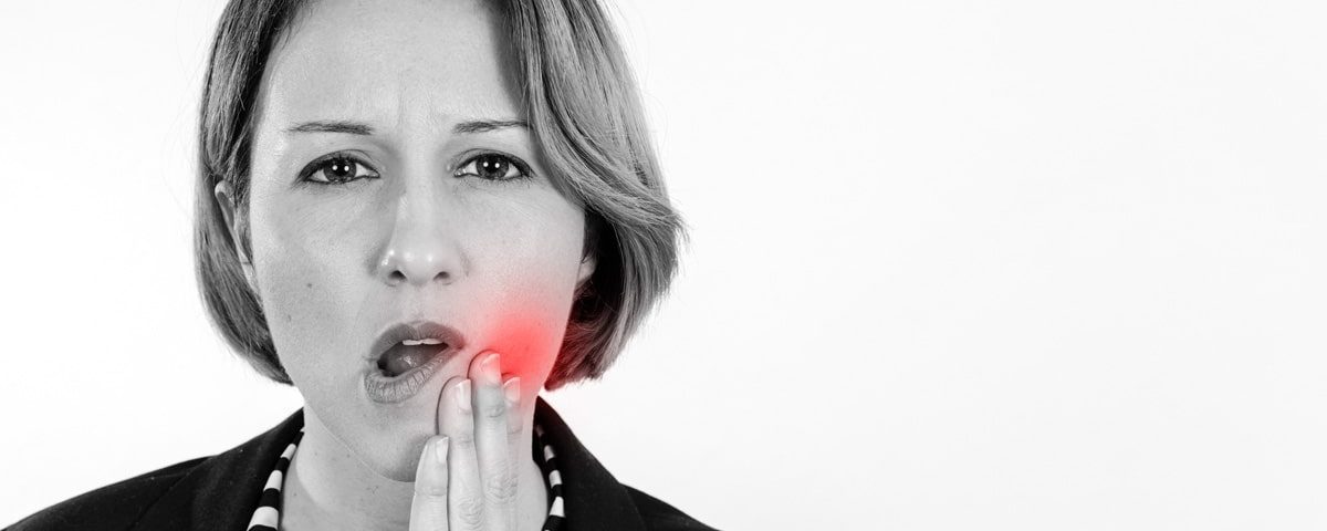 What Are Dental Implant Infection Signs?