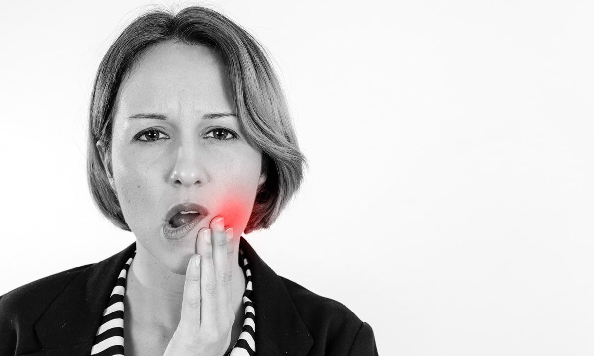 What Are Dental Implant Infection Signs?