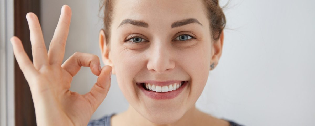 8 Signs You Need Dental Implants