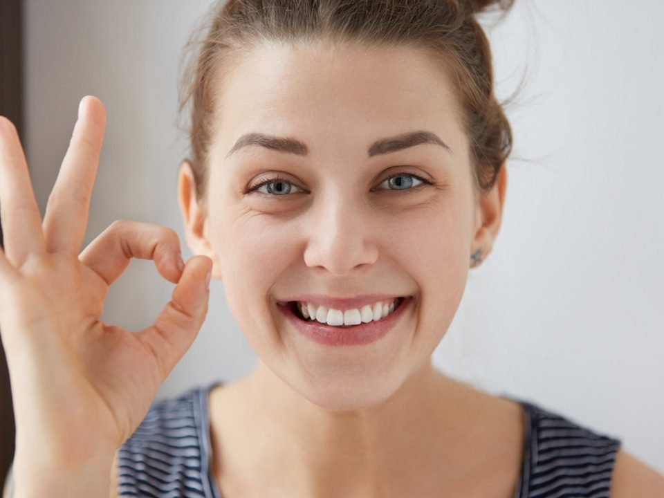 8 Signs You Need Dental Implants